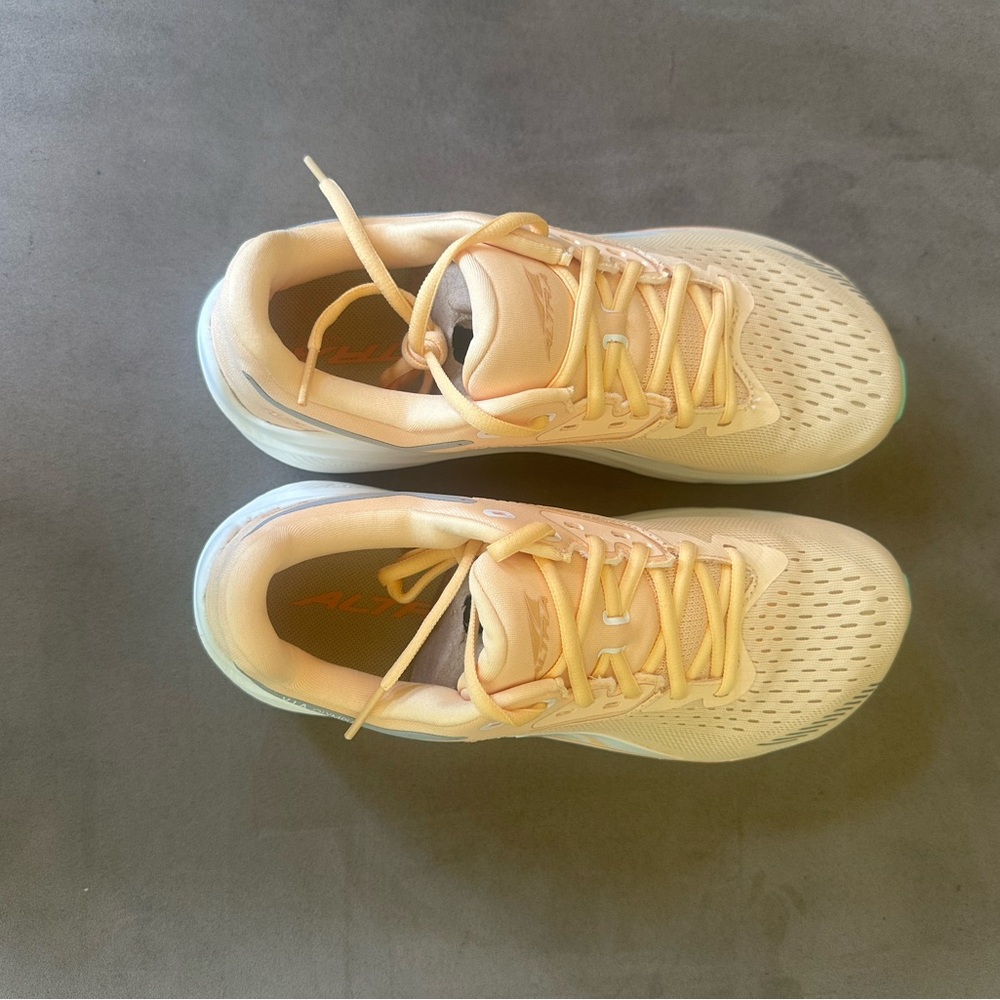 Altra Cream Athletic Shoes with Knit Upper and Modern Design